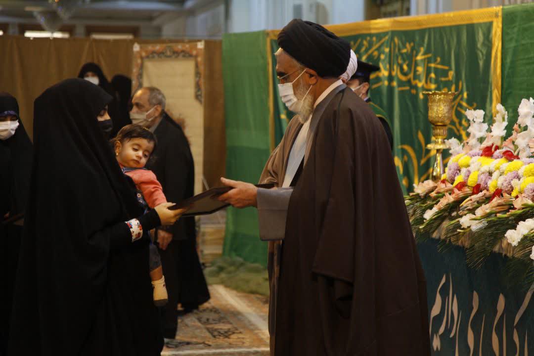 170 حافظ کل و دانش آموخته مرکز قرآن و حدیث آستان مقدس بانوی کرامت در همایش « طوبی کرامت« تجلیل شدند