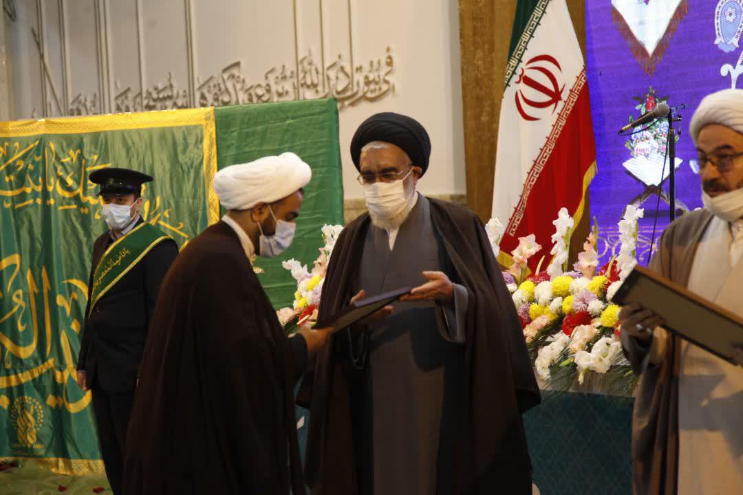 170 حافظ کل و دانش آموخته مرکز قرآن و حدیث آستان مقدس بانوی کرامت در همایش « طوبی کرامت« تجلیل شدند