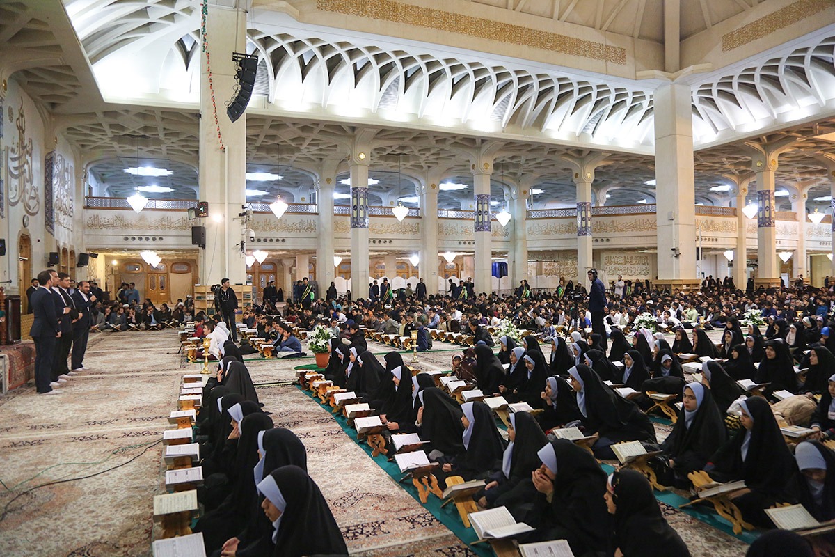 محفل «شمیم قرآن در حریم کرامت» برگزار شد